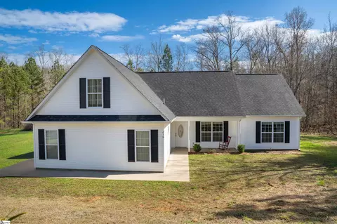 216 Hillcrest Dr, Gaffney, SC 29340