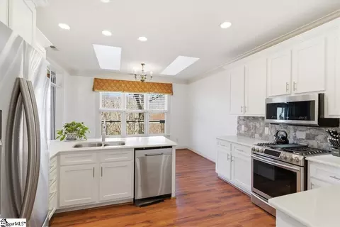 Kitchen - 3 Rustic Ct, Landrum, SC 29356 photo 2 of 6