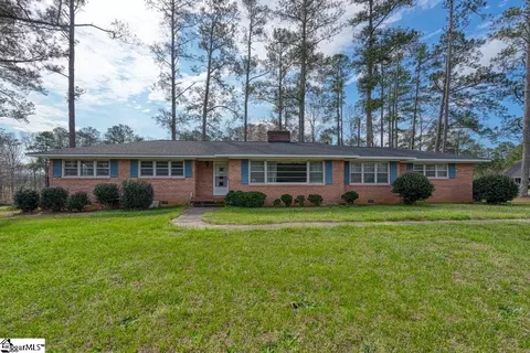 3989 W 72 Hwy, Clinton, SC 29325