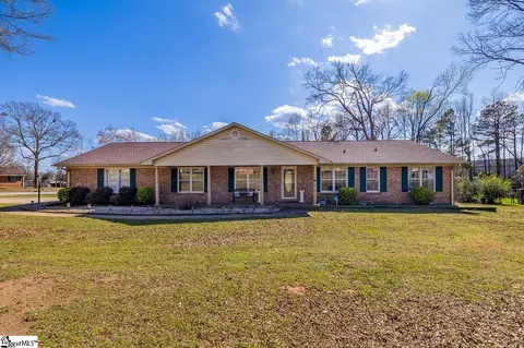 222 Briarcreek Dr, Spartanburg, SC 29301