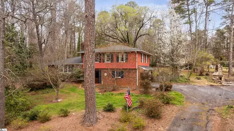 180 Johnnys Rd, Inman, SC 29349