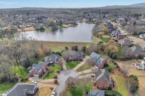 301 Rosebud Ln, Greer, SC 29650