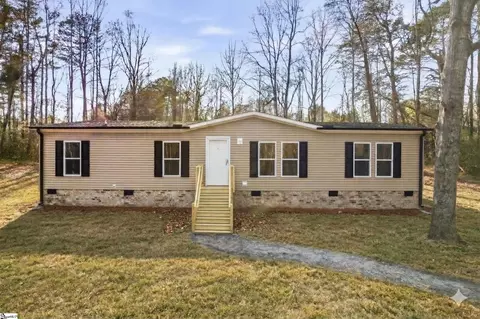 112 Kinston Dr, Easley, SC 29640