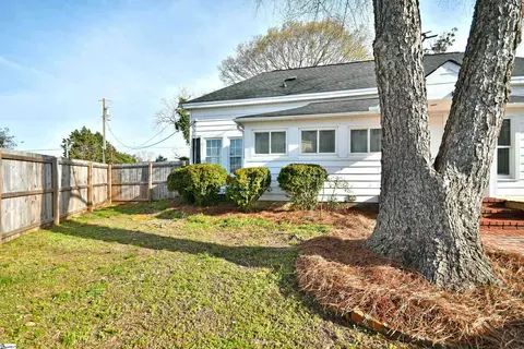 Exterior - 210 Walnut Hill Dr, Easley, SC 29642 photo 5 of 9