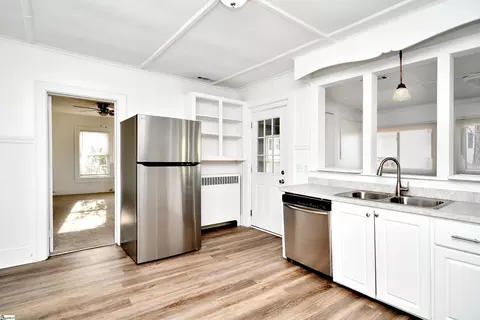 Kitchen - 210 Walnut Hill Dr, Easley, SC 29642 photo 1 of 4