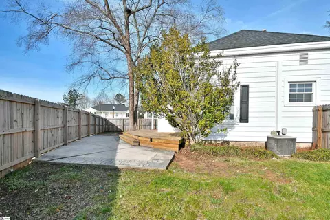 Exterior - 210 Walnut Hill Dr, Easley, SC 29642 photo 6 of 9