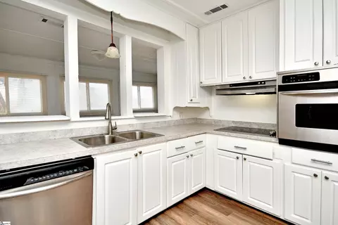 Kitchen - 210 Walnut Hill Dr, Easley, SC 29642 photo 3 of 4