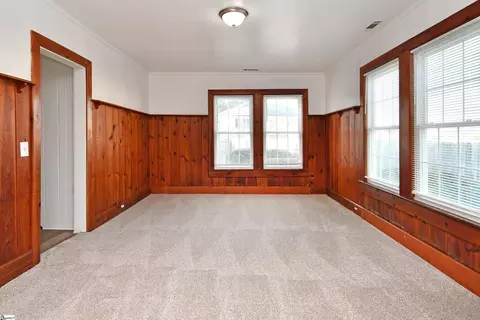 Living - 210 Walnut Hill Dr, Easley, SC 29642 photo 5 of 6
