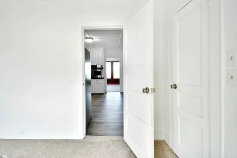 Entry Way - 210 Walnut Hill Dr, Easley, SC 29642 photo 4 of 5
