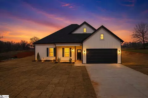 419 Griffin Rd, Piedmont, SC 29673