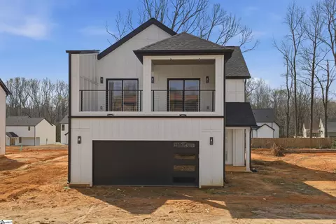 174 Buncombe St, Woodruff, SC 29388