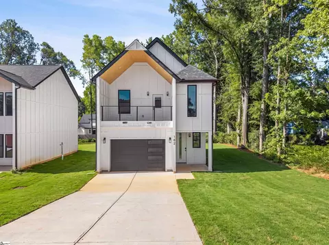 182 Buncombe St, Woodruff, SC 29388