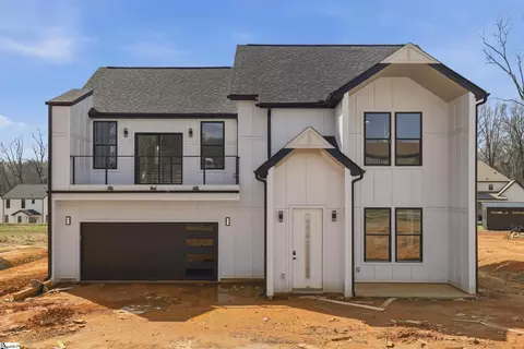 166 Buncombe St, Woodruff, SC 29388