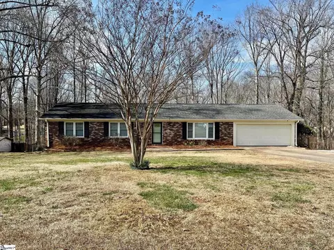 340 Ferndale Dr, Boiling Springs, SC 29316