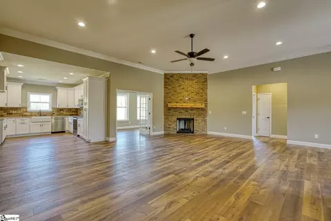 756 Ruby Golightly Dr, Inman, SC 29349 photo 4