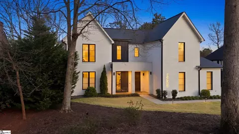 1726 N Main St, Greenville, SC 29609