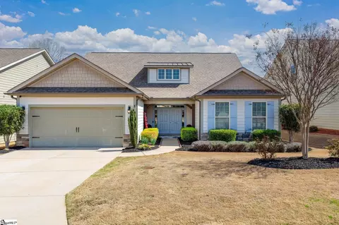 106 Common Oaks Ct, Simpsonville, SC 29681