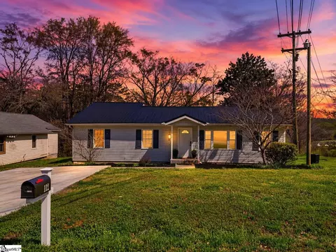 112 Newry Rd, Seneca, SC 29672