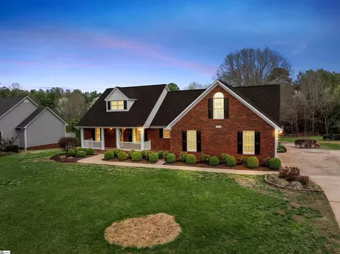 434 Shallowford Dr, Boiling Springs, SC 29316