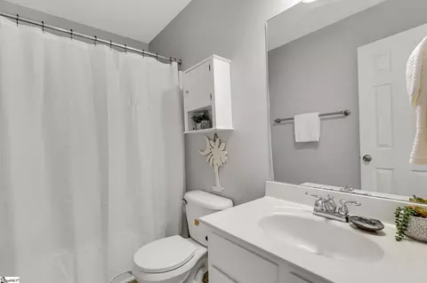 Bath - 6 Kylemore Ln, Greer, SC 29650 photo 5 of 5