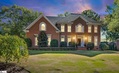 305 Stone Dale Dr, Simpsonville, SC 29681