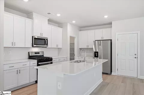 Kitchen - 303 Shortleaf Ln, Pendleton, SC 29670 photo 1 of 4