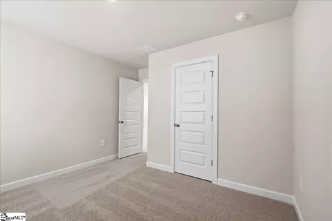 Bedroom - 303 Shortleaf Ln, Pendleton, SC 29670 photo 7 of 9