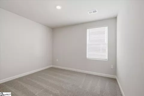 Bedroom - 303 Shortleaf Ln, Pendleton, SC 29670 photo 6 of 9