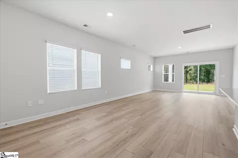 Living - 303 Shortleaf Ln, Pendleton, SC 29670 photo 1 of 3
