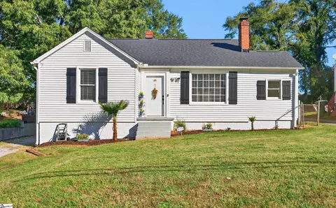 130 Pleasant Ridge Ave, Greenville, SC 29605