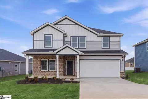 608 Hollybank St, Fountain Inn, SC 29644