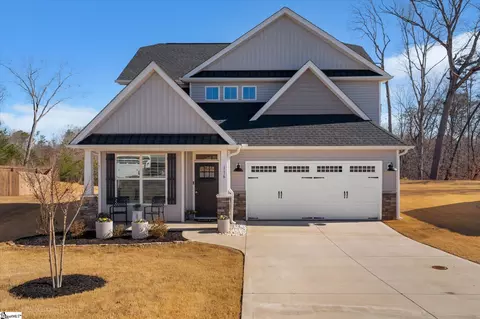 116 Landry Ln, Greenville, SC 29617