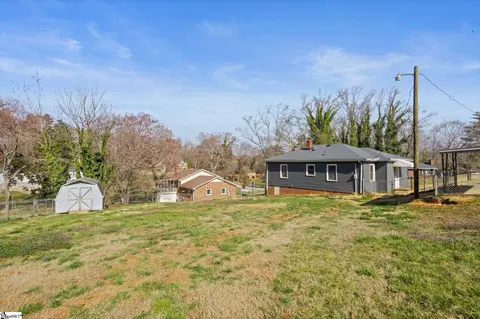 Exterior - 207 Arch Dr, Greer, SC 29651 photo 3 of 3