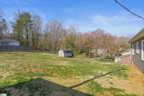 Exterior - 207 Arch Dr, Greer, SC 29651 photo 2 of 3