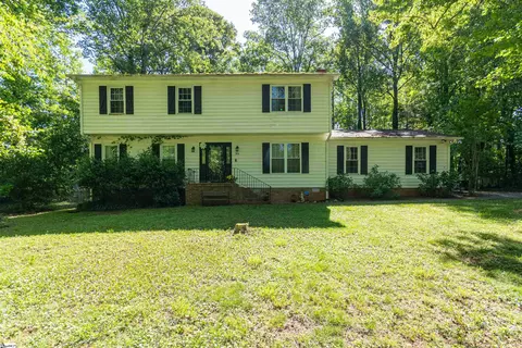 164 Chestnut Lake Dr, Inman, SC 29349