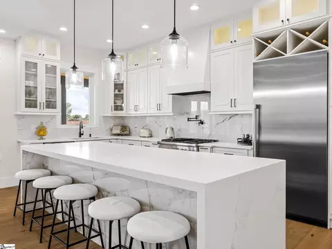 Kitchen - 630 Monfret Ct, Moore, SC 29369 photo 2 of 3