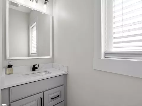 Bath - 630 Monfret Ct, Moore, SC 29369 photo 6 of 8