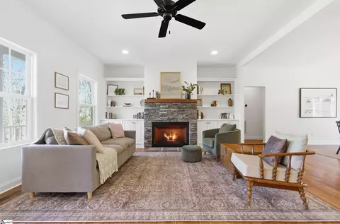 Living - 14 Hickory St, Williamston, SC 29697 photo 2 of 2