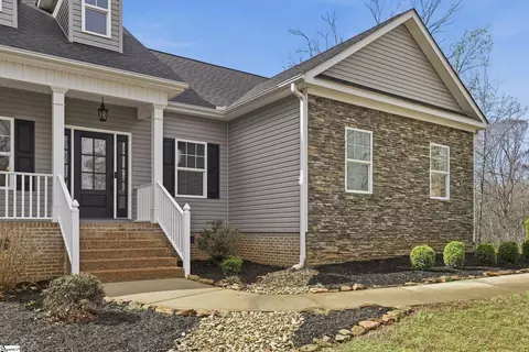 Exterior - 14 Hickory St, Williamston, SC 29697 photo 4 of 9