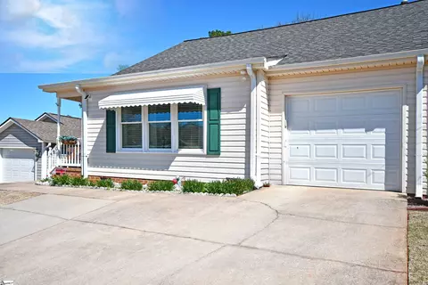 Exterior - 103 Baldwin Pl, Easley, SC 29642 photo 4 of 12