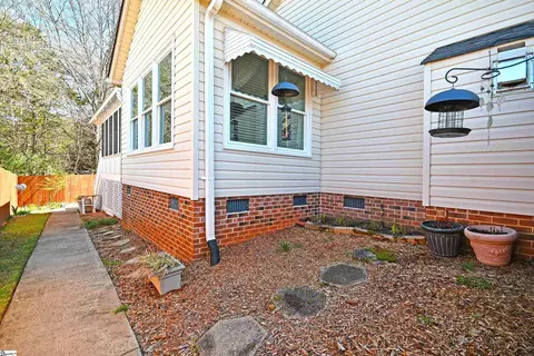 Exterior - 103 Baldwin Pl, Easley, SC 29642 photo 6 of 12