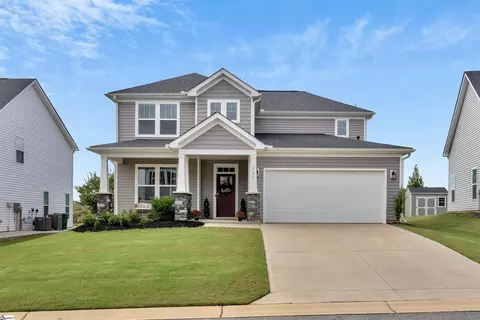 565 Fenwick Dr, Woodruff, SC 29388