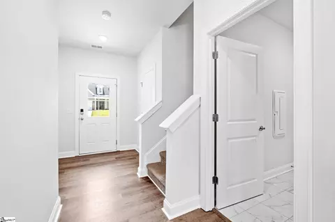 Entry Way - 502 Clairbrook Ct, Greer, SC 29651 photo 2 of 3
