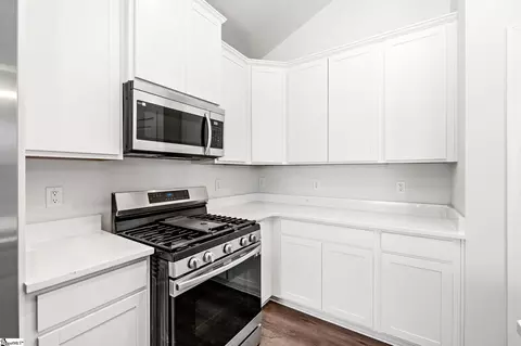 Kitchen - 502 Clairbrook Ct, Greer, SC 29651 photo 2 of 2