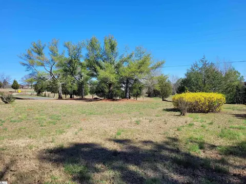 Exterior - 901 Abercrombie Rd, Honea Path, SC 29654 photo 7 of 8