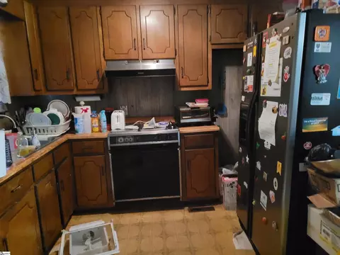 Kitchen - 901 Abercrombie Rd, Honea Path, SC 29654 photo 1 of 1