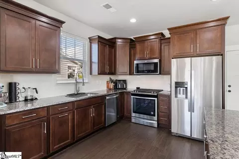 409 Merkel Dr, Greer, SC 29651 photo 4