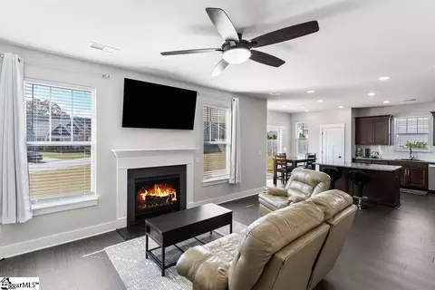 409 Merkel Dr, Greer, SC 29651 photo 9