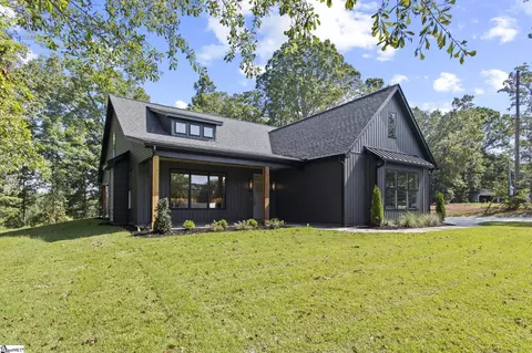 50 Waldrop Rd, Taylors, SC 29687