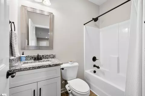 Bath - 102 Colonial Ct, Pendleton, SC 29670 photo 3 of 3